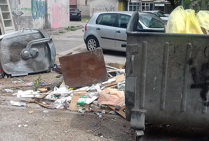 Mostar: Grad koji svaki dan sve više sliči na odlagalište otpada