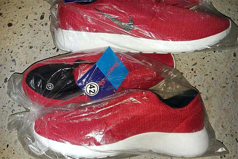 Na granici 'palo' 700 pari 'Najki'