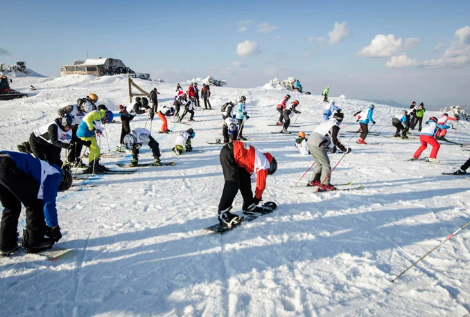 Ljubitelji snijega došli na svoje: Za vikend u radu ski lift na Jahorini