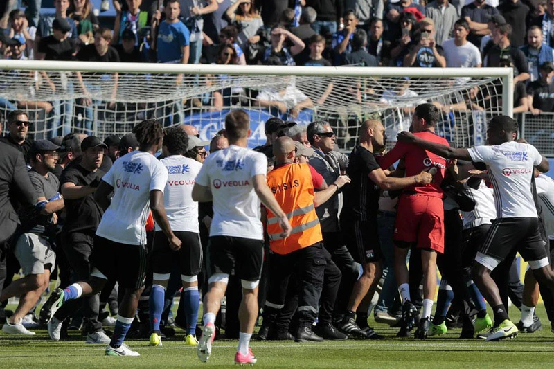 Bastia zbog navijačkih nereda mora igrati na neutralnom terenu bez navijača
