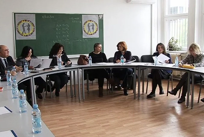 Iako je po zakonu moguće, romski jezik se ne uči u školama