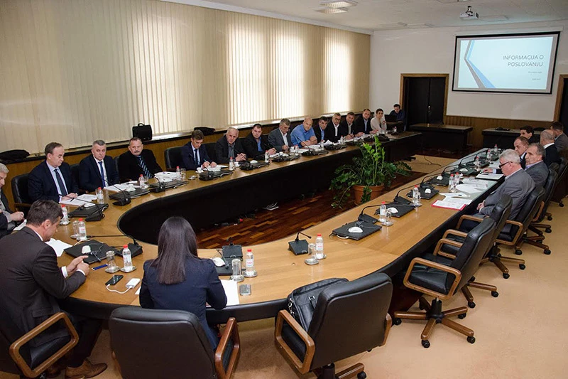 Sindikati sa predstavnicima Vlade: Veća proizvodnja uglja, a manje cijene
