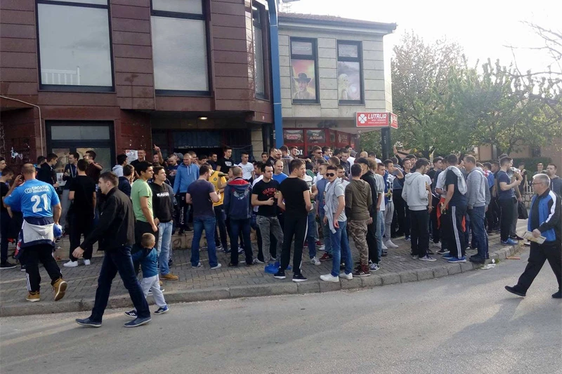 Odlična atmosfera oko Pecare prije derbija