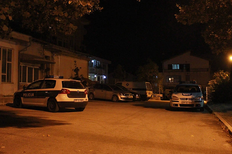 U središtu Posušja privedena dva Sirijca i Iračanin