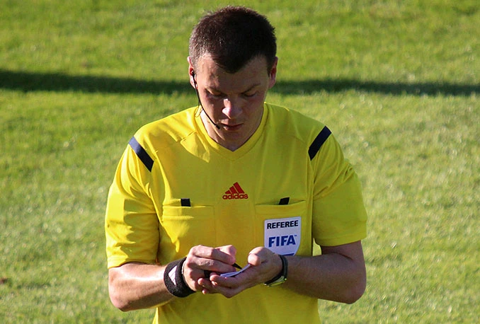 Edin Jakupović sudi derbi na Pecari