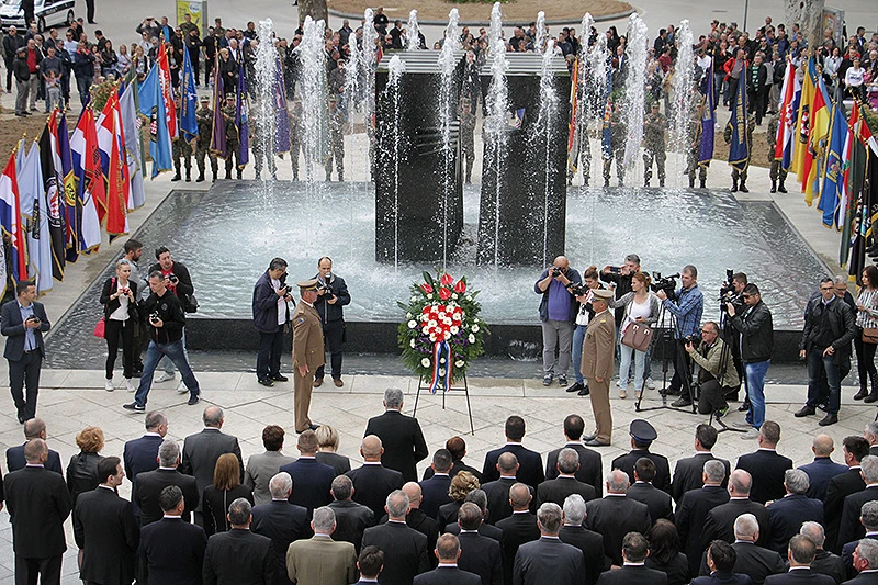 Mostar u svečanom ozračju povodom 25. godina od osnivanja HVO-a
