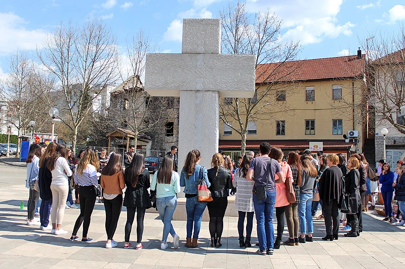 ''Kantanje'' Gospina plača u središtu Širokog Brijega