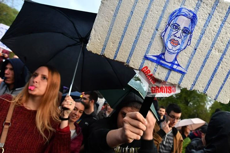 Prosvjed protiv Vučića: Srbija četvrti dan na nogama