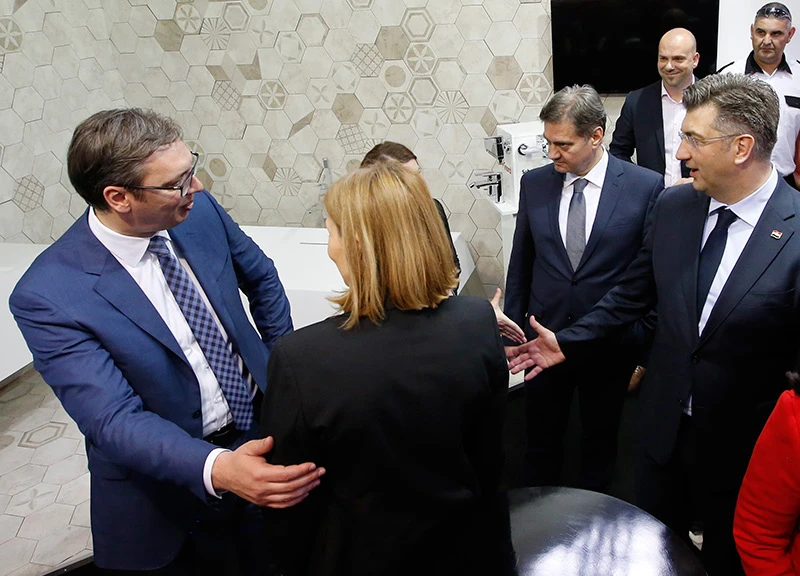 VIDEO | Plenković u Mostaru dobio srpske čokoladice