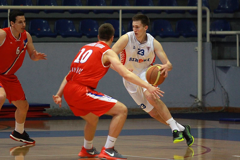 Široki razbio Leotar: Double-double Čolaka, Močnika i Peršića