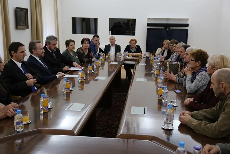 Izetbegović žrtvama: Revizija je bila kvalitetno spremljena