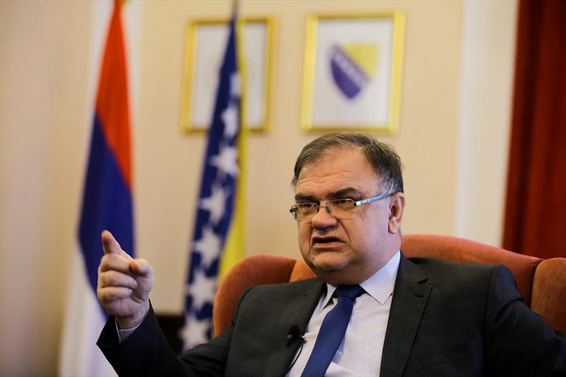 Okretanje budućnosti: Svi smo za NATO