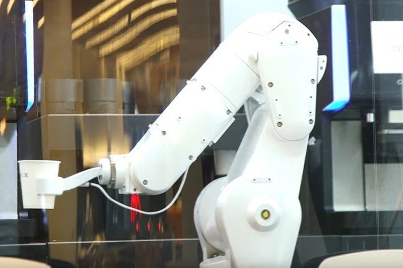 Uvest će se porez na robote