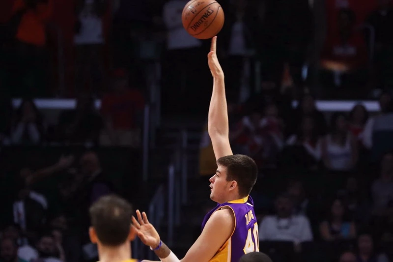 Zubac solidan u porazu protiv Clevelanda