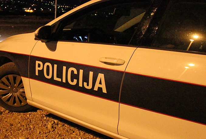 Mostar: Uz prijetnju nepoznatim predmetom otuđio novac iz kladionice