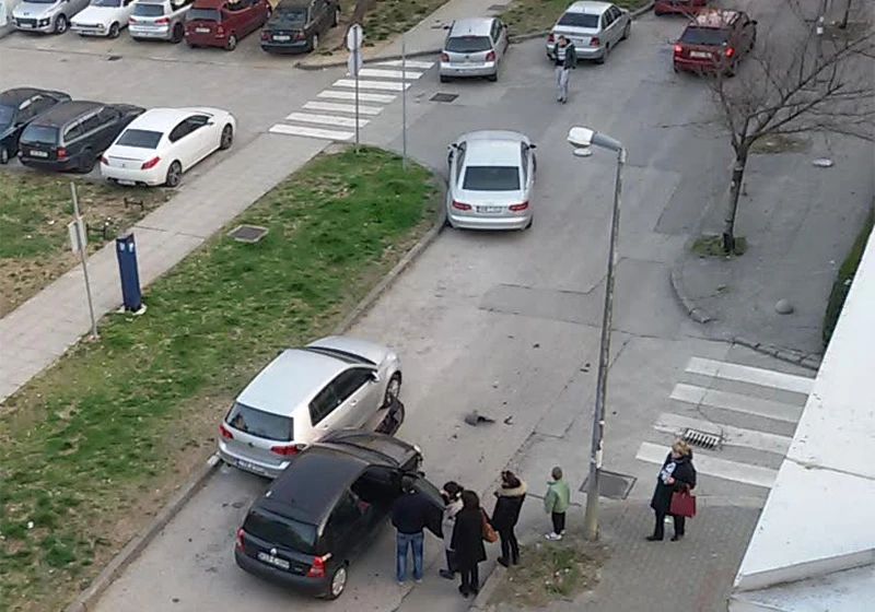 Mostar: Sudar tri automobila