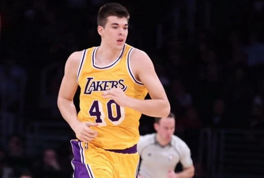 Zubac: Mijenjao bih 25 koševa za pobjedu