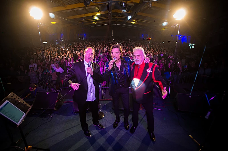 Grdović, Pejaković i Stavros otpjevali mega-koncert od sedam sati