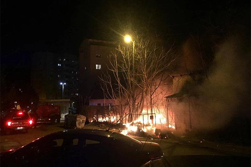 Mostar: Izgorio devastirani objekt na Rudniku