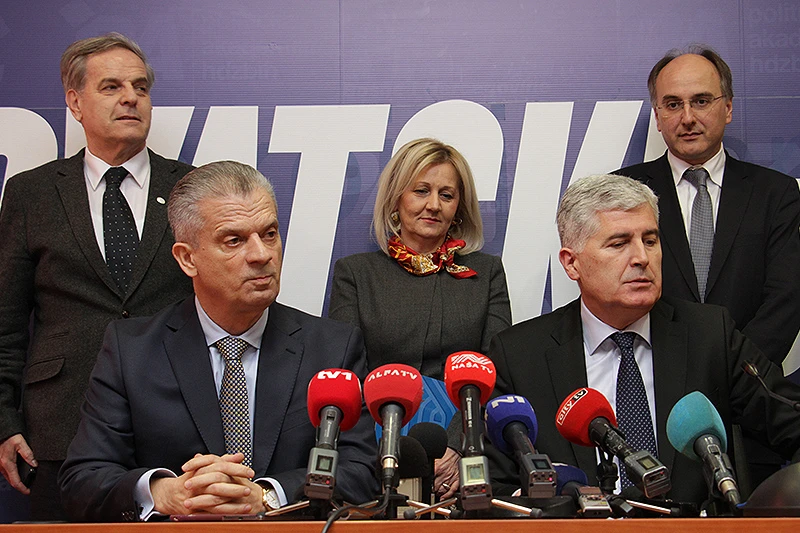 Čović i Radončić žele reanimirati Izetbegovića