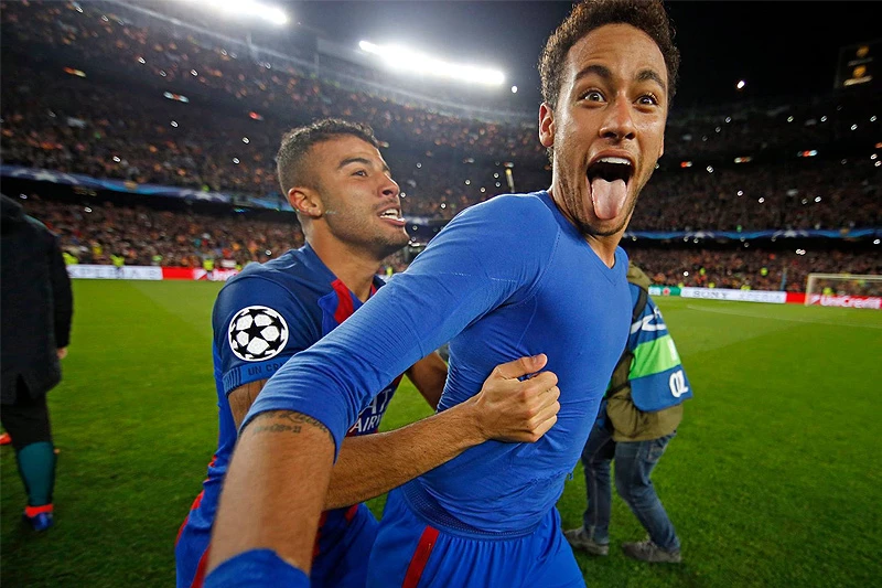 Pilot pitao kontrolu leta koliko je igrala Barcelona