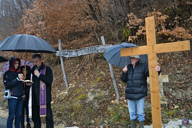 Put križa na brdu Gradac u župi Uzdol