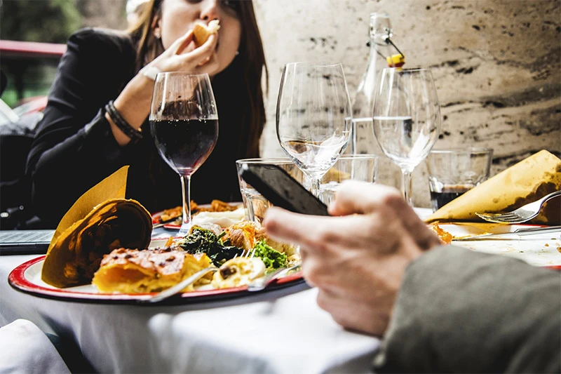 Gosti pobjegli iz restorana ne plativši račun
