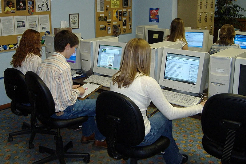 Ide se na Mars, a učenici imaju samo sat informatike tjedno