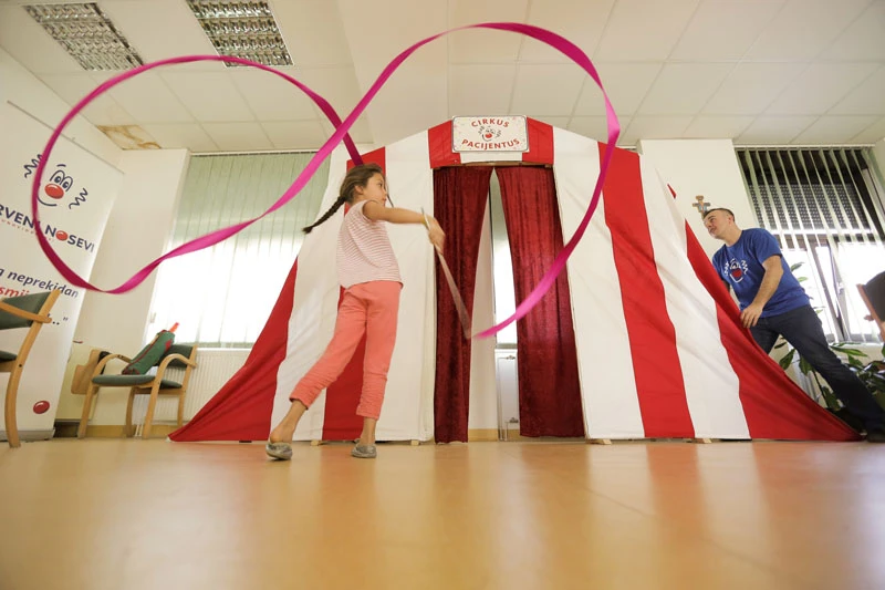 Projekt Cirkus pacijentus zarazio dječji odjel sarajevske bolnice - smijehom