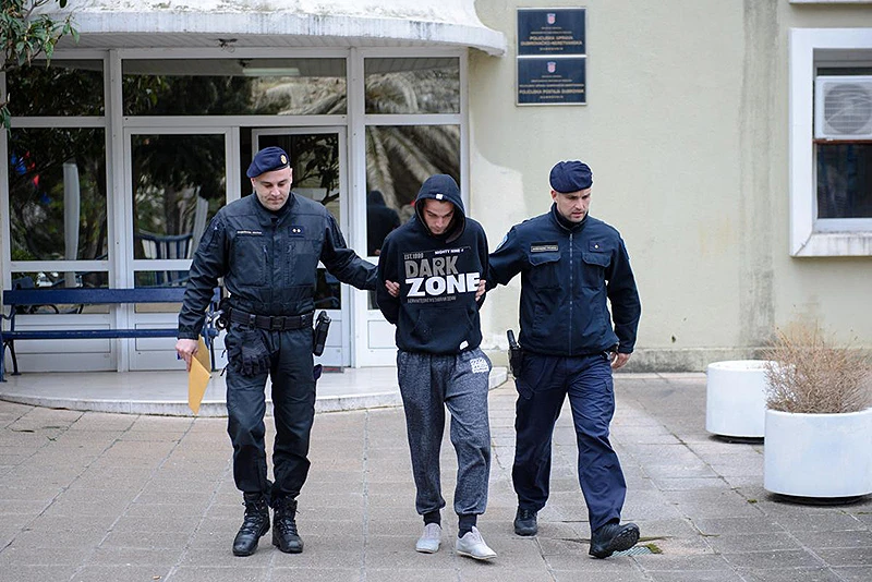 Posvađali se pa zapalili kuću