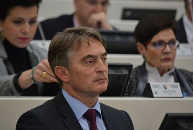 Komšić: Podržavam reviziju, ali tko će stati pred narod ako je sud odbije?