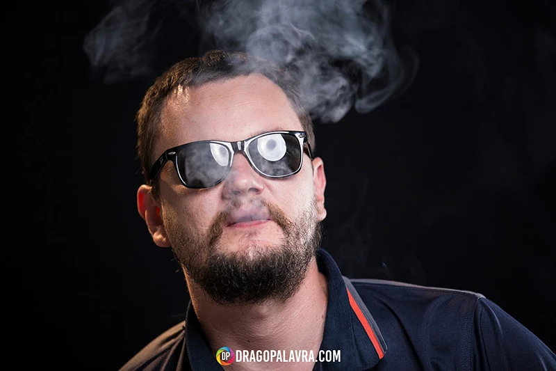Goran Ristić izveo performans "Trčanje za kruhom" ispred Vječne vatre 