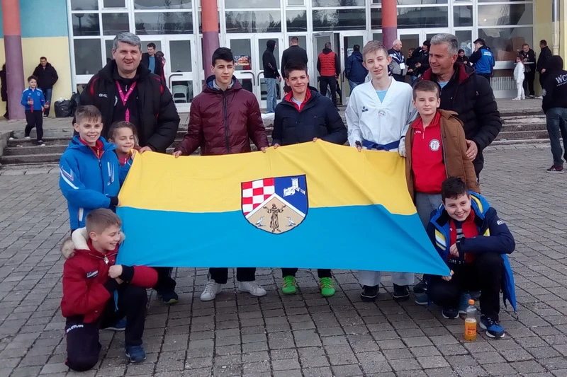 Četiri odličja za TKD Čapljina u Kninu
