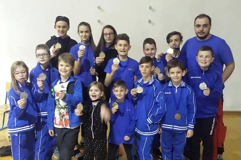 Članovi mostarskog Cro Stara izborili 15 medalja u Kninu