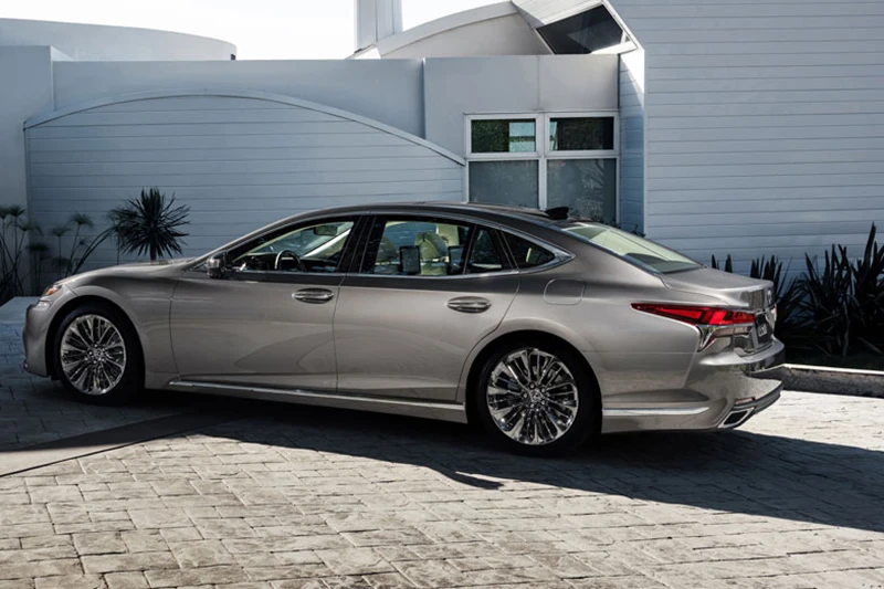 Lexus LS 500stiže u Ženevu