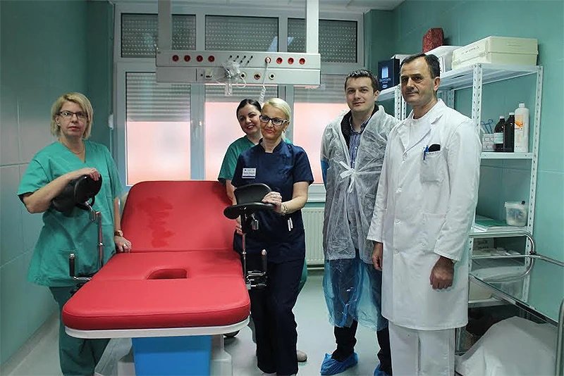 Odjelu ginekologije Bolnice u Novoj Biloj doniran porođajni stol