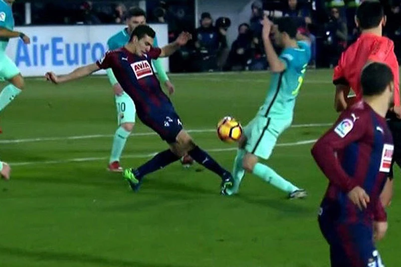 Barcelona ogorčena: I treća teža ozljeda igrača prošla bez kazne