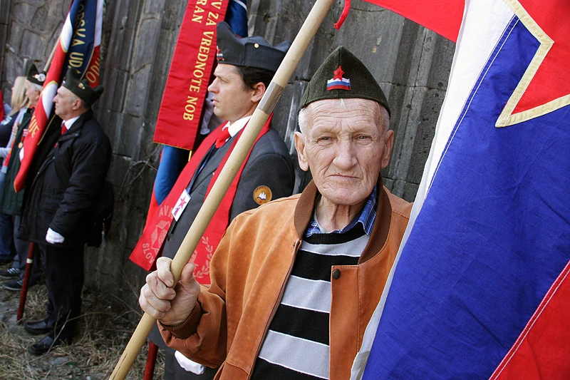 FOTO | Antifašisti prozvali Mostar leglom fašizma