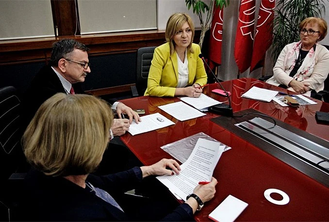 Bh. društvu nije bio potreban ženski pristup ni o 'ženskim pitanjima'