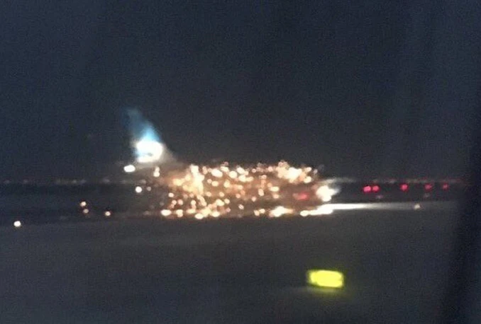 New York: Avion se zapalio prije polijetanja