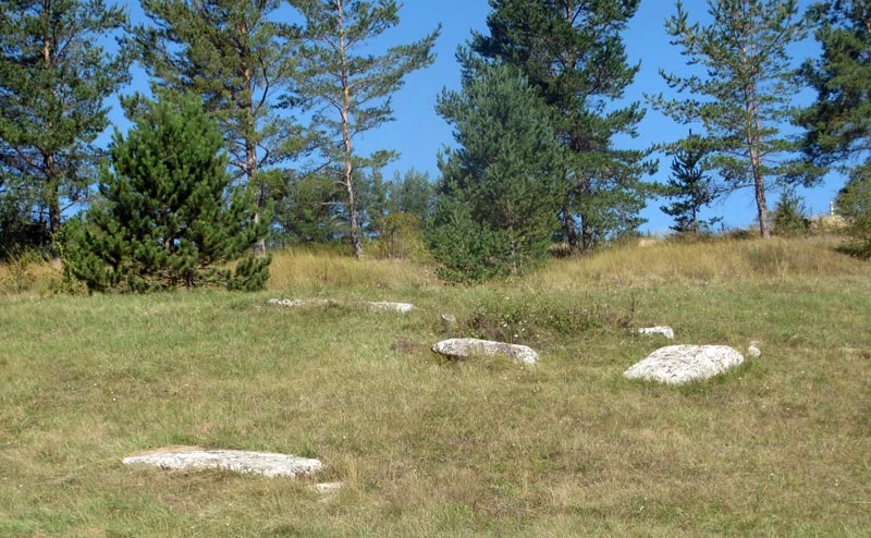Zbog nemara građevinskih radnika kod Tomislavgrada uništena dva stećka
