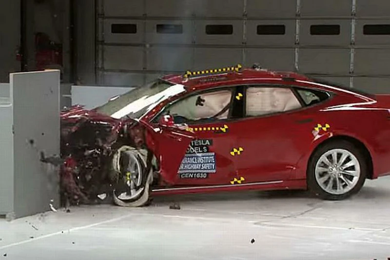 Tesla prošla 'onako' na crash testu