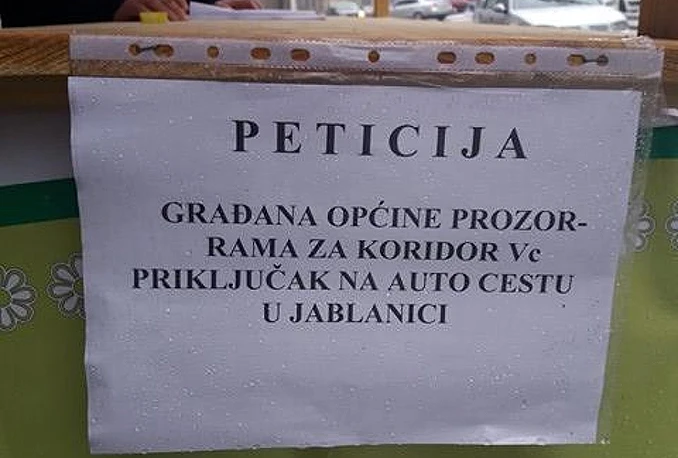 Prozor- Rama: Potpisivanje peticije protiv autoceste