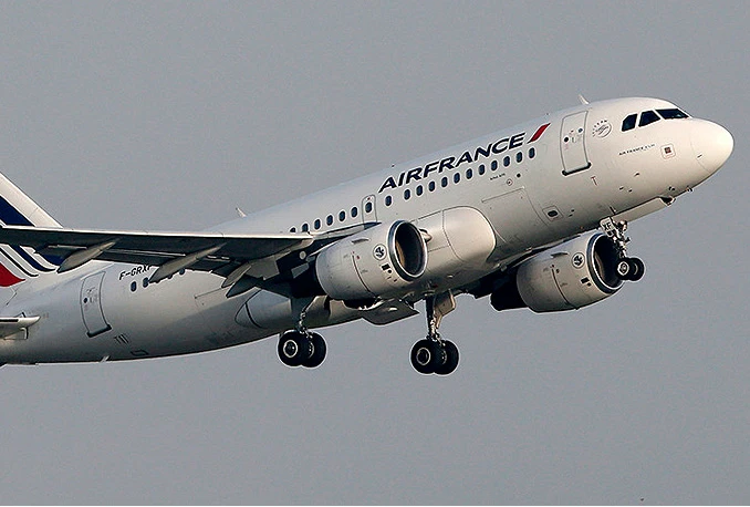 Air France ponovo uveo letove za SAD za putnike pogođene Trumpovom zabranom