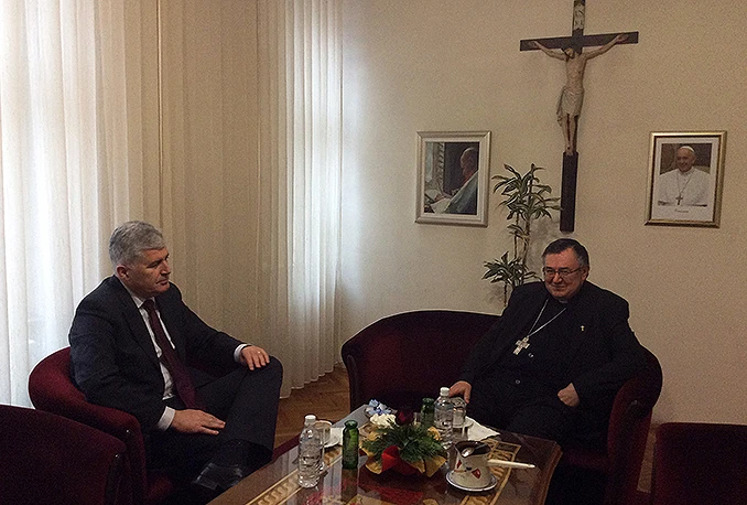 Čović i Puljić: Položaj Hrvata-katolika izuzetno je loš u BiH