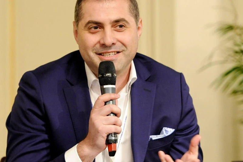 Ministar podnio ostavku nakon prosvjeda: Činim to zbog svog djeteta