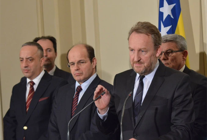 SDA protiv federalizma