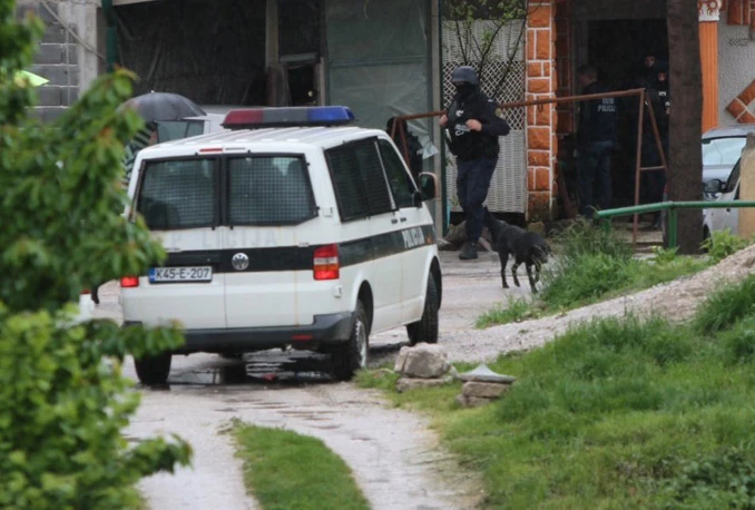 U akciji Piramida uhićene tri osobe i zaplijenjeno oružje