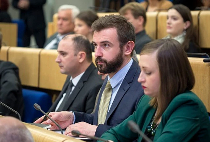 Parlament treba poslati jasnu poruku o Stocu