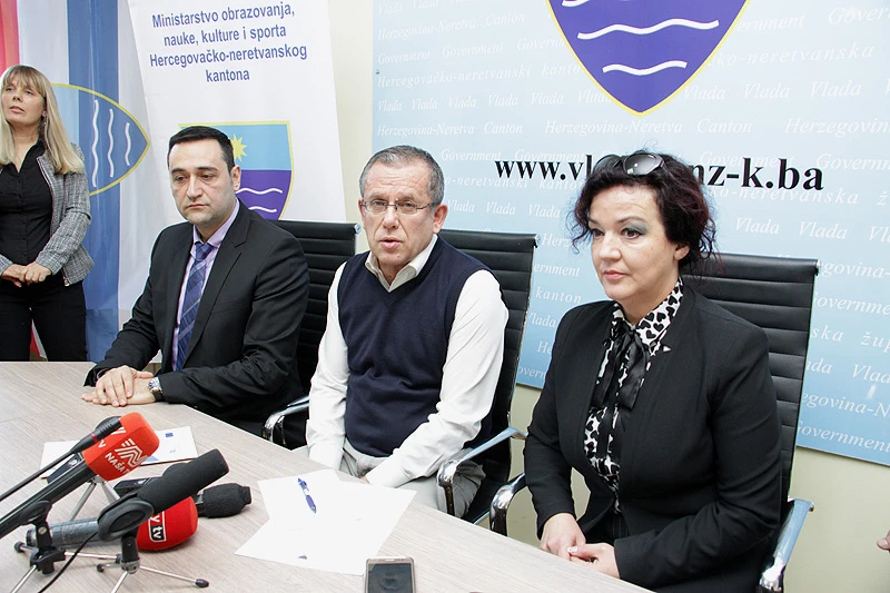 HNŽ: Škole dobile 25 laptopa